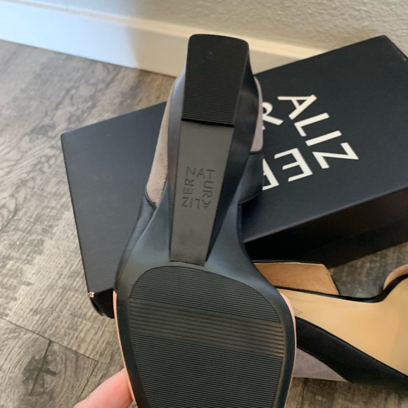 New In Box Naturalizer Zula dressy wedge - Picture 2 of 5